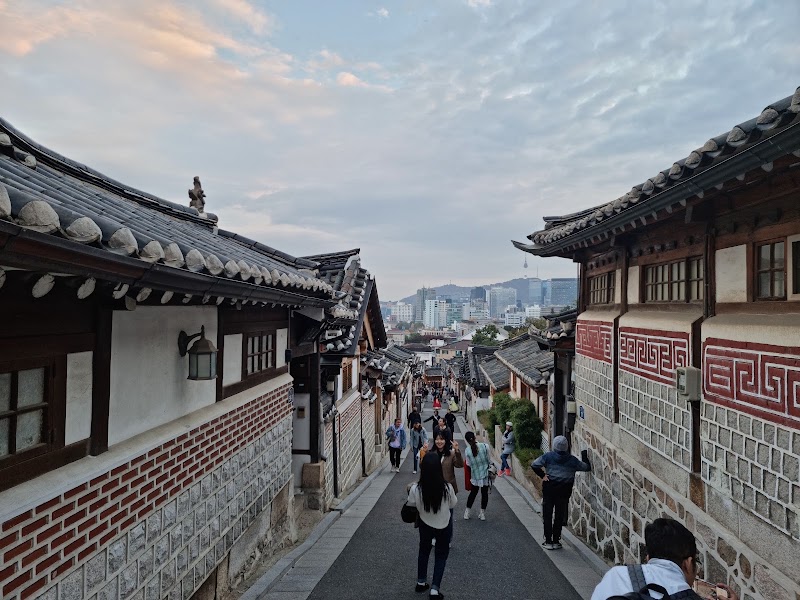 Gahoe-dong 31 Hanok Viewpoint