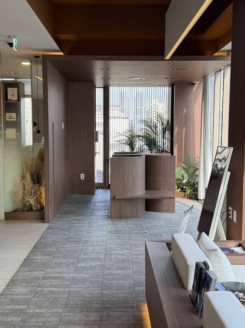Lee Seung-woo Clinic
