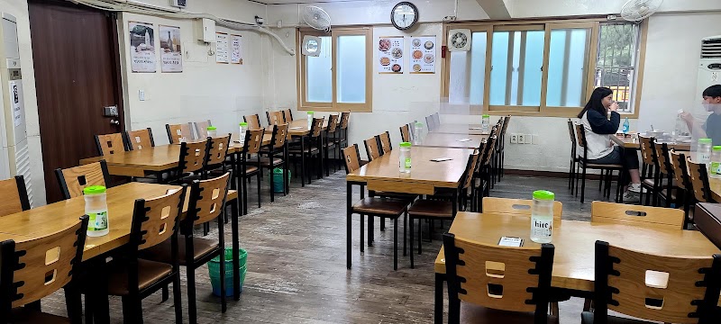 Yeongdong Jokbal